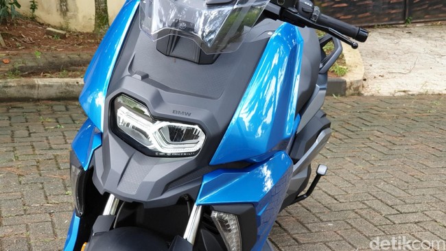 Sensasi Skutik Jerman Seharga Mobil MPV