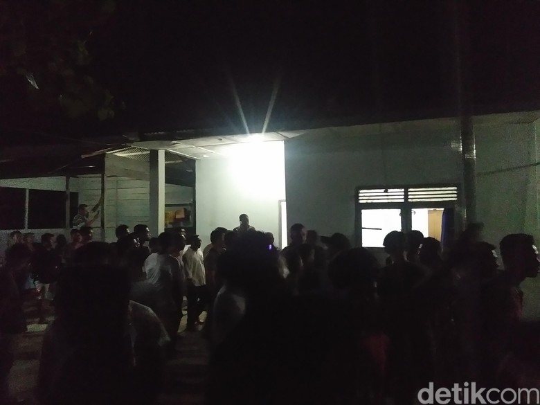 Massa Geruduk Pos TNI AL Pusong Lhokseumawe Berawal dari Teguran ke Bocah Massa Geruduk Pos TNI AL Pusong Lhokseumawe Berawal dari Teguran ke Bocah