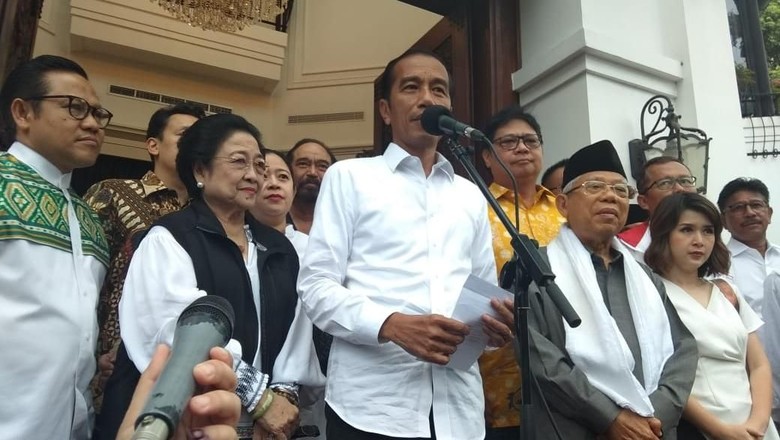 Analisis Pakar Politik Unand Soal Kekalahan Jokowi di Sumbar Analisis Pakar Politik Unand Soal Kekalahan Jokowi di Sumbar