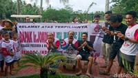 Koordinator Relawan Gerak Banten for Jokowi, Rudi Hermawan, mengatakan Meski penghitungan oleh KPU belum dimulai, tapi kita bisa melihat hampir semua lembaga survei yang melakukan hitung cepat hasilnya adalah Jokowi yang menang. Biasanya hasil hitung cepat lembaga-lembaga survei tidak akan jauh berbeda dengan hasil hitung manual yang dilakukan oleh KPU.