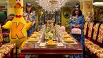 Gaya Kompak Duo Ibu Anak Fashionable dari Thailand Saat Makan