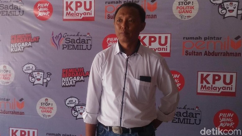 Ratusan Surat Suara Tercoblos, 1 TPS di Sumenep Lakukan Coblos Ulang Ratusan Surat Suara Tercoblos, 1 TPS di Sumenep Lakukan Coblos Ulang
