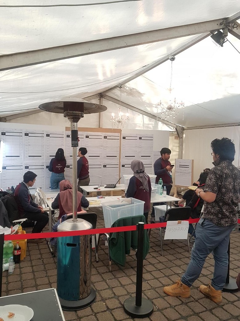 Jokowi Menang di Kamboja, Polandia, dan Frankfurt Jokowi Menang di Kamboja, Polandia, dan Frankfurt