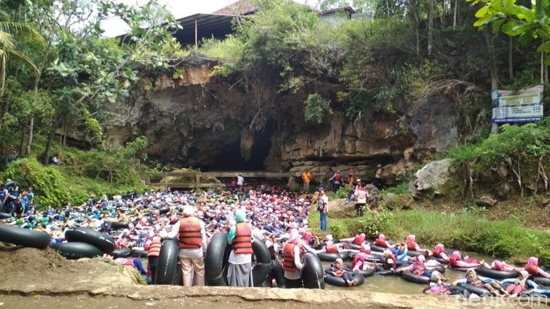 Long Weekend, Ini Penampakan Wisatawan Jejali Gua Pindul Gunungkidul Long Weekend, Ini Penampakan Wisatawan Jejali Gua Pindul Gunungkidul