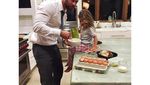 Wanita yang Dinikahi Chris Hemsworth di Pulau Sumba, NTT Ini Doyan Pastry
