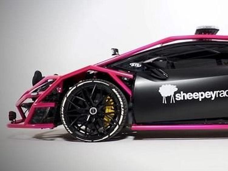 Gila! Lamborghini Huracan Ini Dibalut Besi Terali Warna Pink