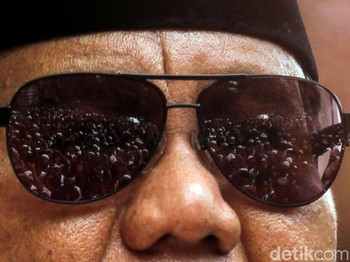 Menelusuri Lokasi Tabulasi Prabowo-Sandi