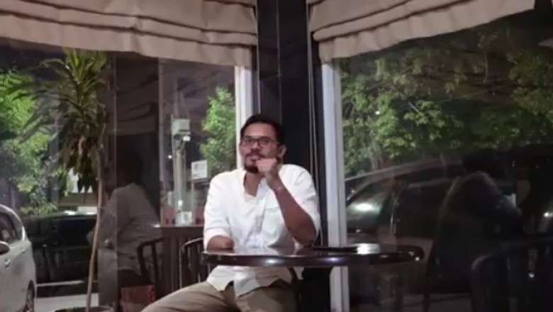 Kisah Sopir Taksi Online Layani Penumpang dengan Satu Tangan Kisah Sopir Taksi Online Layani Penumpang dengan Satu Tangan