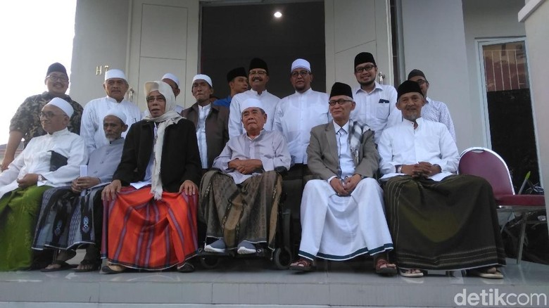 Lupakan 01 dan 02, Ini 5 Seruan Kiai Sepuh di Jatim Usai Pemilu 2019 Lupakan 01 dan 02, Ini 5 Seruan Kiai Sepuh di Jatim Usai Pemilu 2019