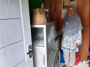 Menengok Saminem, Kartini Penjual Cilok Asal Sukabumi