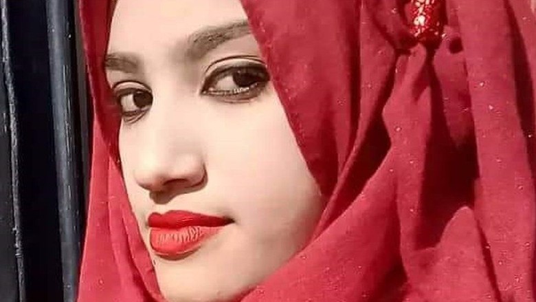 Perempuan Muda Dibakar Sampai Mati karena Laporkan Pelecehan Seks Perempuan Muda Dibakar Sampai Mati karena Laporkan Pelecehan Seks
