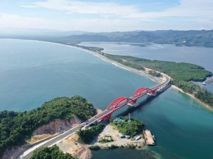 Jembatan Kebanggaan Jokowi di Papua Diresmikan Sabtu Ini