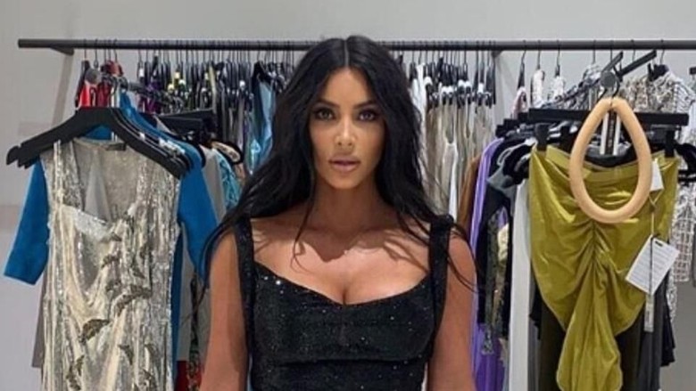 Sempat Dihujat Karena Kerja Bareng Donald Trump, Kim Kardashian Kini Dipuji Sempat Dihujat Karena Kerja Bareng Donald Trump, Kim Kardashian Kini Dipuji