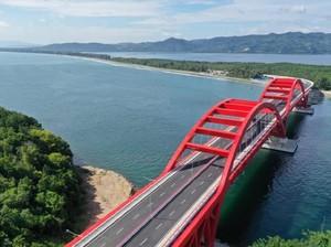 Jadi Kebanggaan Jokowi, Jembatan Holtekamp Telan Rp 1,6 T