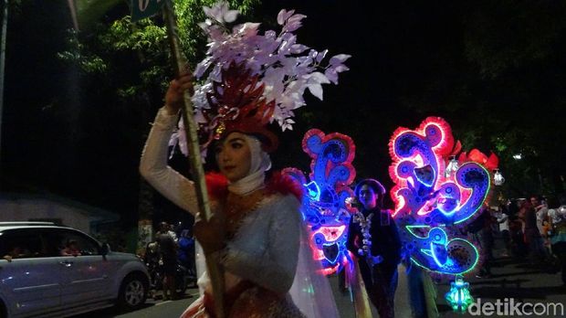 Kirab Pataka RA Kartini di Rembang