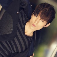 Aku tidak melihat diriku sebagai Asia. Aku melihat diriku sebagai sesuatu di tengah-tengahnya. Aku hanya ingin mataku terlihat seperti itu. Aku tidak merasa aku jadi Asia atau Korea, kata Xiahn. Foto: Dok. Facebook Xiahn Nishi