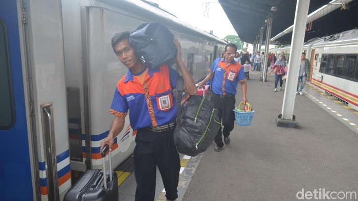 Libur Panjang, Penumpang Kereta Cirebon Melonjak 25 Persen