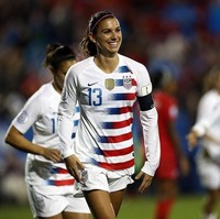 Alexandra Patricia Morgan Carrasco atau lebih dikenal dengan nama Alex Morgan adalah pemain sepakbola nasional Amerika Serikat dengan prestasi yang patut dikagumi. Prestasi terbarunya, Alex masuk dalam daftar 100 orang paling berpengaruh di dunia yang baru saja dirilis oleh majalah Time. Foto: Dok. Getty Images, Instagram