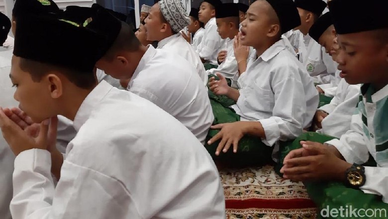 Menjalin Harmoni Ramadhan Menjalin Harmoni Ramadhan