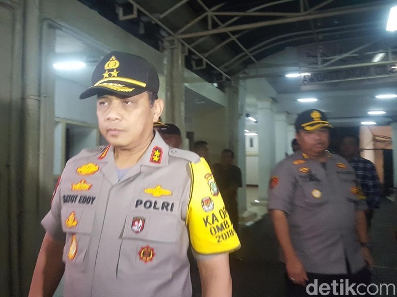 Kapolda Metro Minta Jajaran Rangkul Pengurus Masjid Jaga Situasi Kondusif Kapolda Metro Minta Jajaran Rangkul Pengurus Masjid Jaga Situasi Kondusif