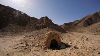 Obyek yang disebut sebagai gua di Mars. Foto: Reuters