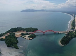 Jalan Panjang Jembatan Holtekamp yang akan Diresmikan Jokowi