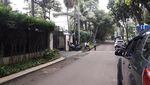 Foto: Tak Ada Karangan Bunga di Rumah Sandiaga