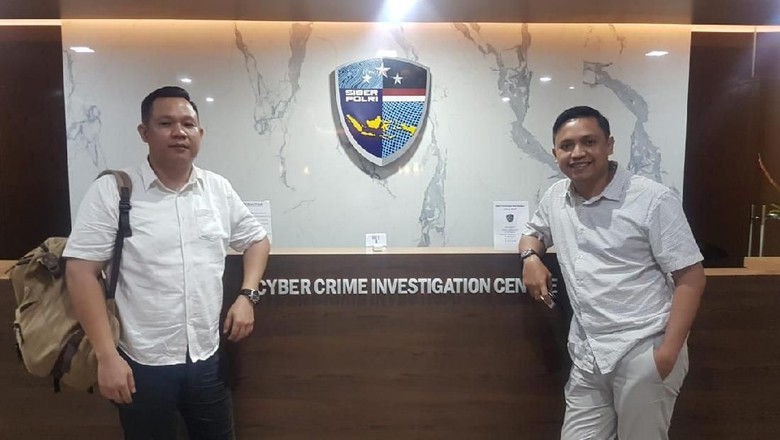 Banteng Muda Laporkan Hoax Mega Akui Prabowo Menang ke Polri Banteng Muda Laporkan Hoax Mega Akui Prabowo Menang ke Polri
