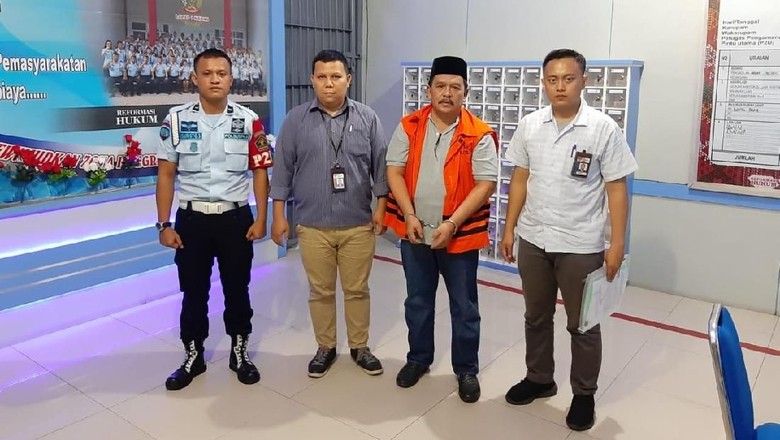 Vonis Inkrah, KPK Eksekusi Bupati Labuhanbatu ke Lapas Tanjung Gusta Vonis Inkrah, KPK Eksekusi Bupati Labuhanbatu ke Lapas Tanjung Gusta
