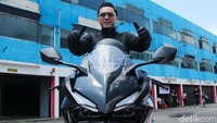 Bikers parade ini untuk meramaikan ICE Day 2019 yang dihelat di Sirkuit Sentul, Minggu (21/4/2019). Ratusan peserta mengikuti parade ini.