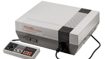 12. NES/Famicom. Konsol kebanggaan Nintendo ini sudah laku 61,91 juta unit setelah dirilis pada 15 Juli 1983. (Foto: Internet)