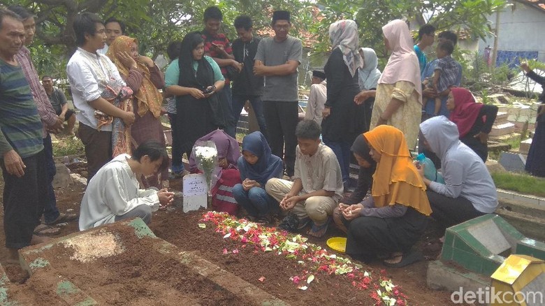 Bertugas Saat Sakit, Petugas KPPS di Karawang Meninggal Bertugas Saat Sakit, Petugas KPPS di Karawang Meninggal
