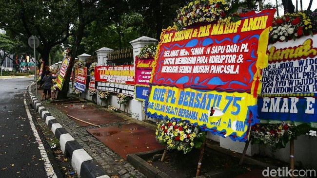 Order Karangan Bunga Buat Paslon, Bagaimana Asuransi Petugas KPPS?