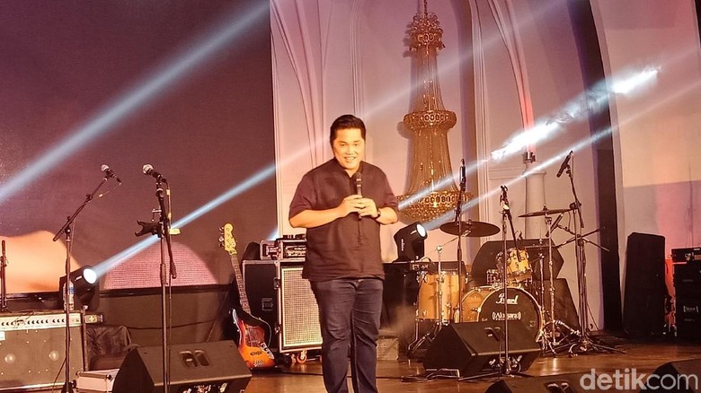 Hadiri Syukuran Relawan Milenial Jokowi, Erick Thohir: Kita Menang 55% Hadiri Syukuran Relawan Milenial Jokowi, Erick Thohir: Kita Menang 55%