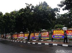 Mau Bikin Karangan Bunga Ucapan Selamat Buat Paslon? Segini Harganya