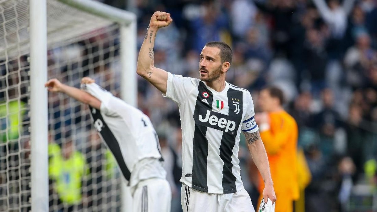 Leonardo Bonucci menjadi kapten Juventus saat menjamu Fiorentina. (Foto: Giampiero Sposito/Getty Images)