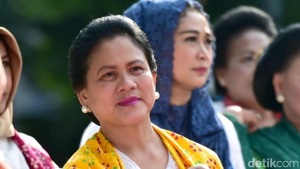 Iriana Jokowi hadiri Perayaan Hari Kartini dan Peringatan Sewindu Himpunan Ratna Busana (HRB).