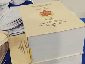 Asal Usul Kata Skripsi, Dari Mana Asalnya?