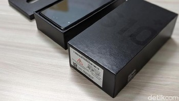Kendati paling mahal, kotak kemasannya tidak berbeda dengan varian lainnya. Foto: Adi Fida Rahman/detikINET