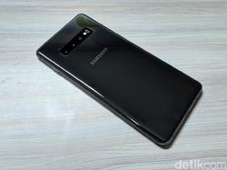 Unboxing Samsung Galaxy S10+ Termahal