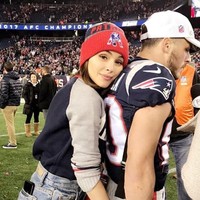 Kini terdengar kabar bahwa Olivia sedang menjalin hubungan cinta dengan DJ Zedd. Kabar itulah yang menyulut Danny Amendola untuk mengeluarkan sederet perkataan nyinyir pada mantan pacarnya. Atlet 33 tahun itu mengunggah tulisan nyinyirnya dan mengungkap kehidupan seksnya dengan Olivia di akun media sosialnya. Foto: Instagram