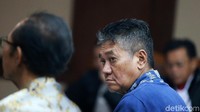 Iswahyudi dan Irwan didakwa dalam kapasitasnya sebagai hakim Pengadilan Negeri Jakarta Selatan (PN Jaksel).