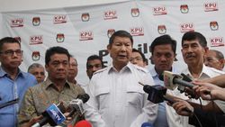 Hashim Djojohadikusumo: Tim Hukum Prabowo-Sandi Berpengalaman dan Cakap Hashim Djojohadikusumo: Tim Hukum Prabowo-Sandi Berpengalaman dan Cakap