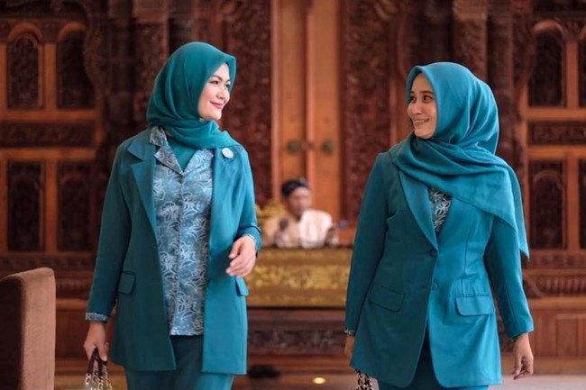 Yane Ardian memiliki paras yang cantik dan gaya hijab yang stylish. Ia kerap menuai pujian dari warganet di akun Instagram pribadinya. Foto: Instagram/Yane_Ardian