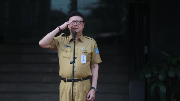 Tjahjo Kumolo / 