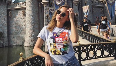Foto: Gaya Liburannya Si Seksi Jamie Chung