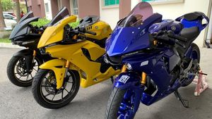 Yamaha R15 Berbaju Moge R1M