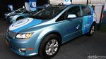 Keren! Ini Taksi Listrik Bluebird