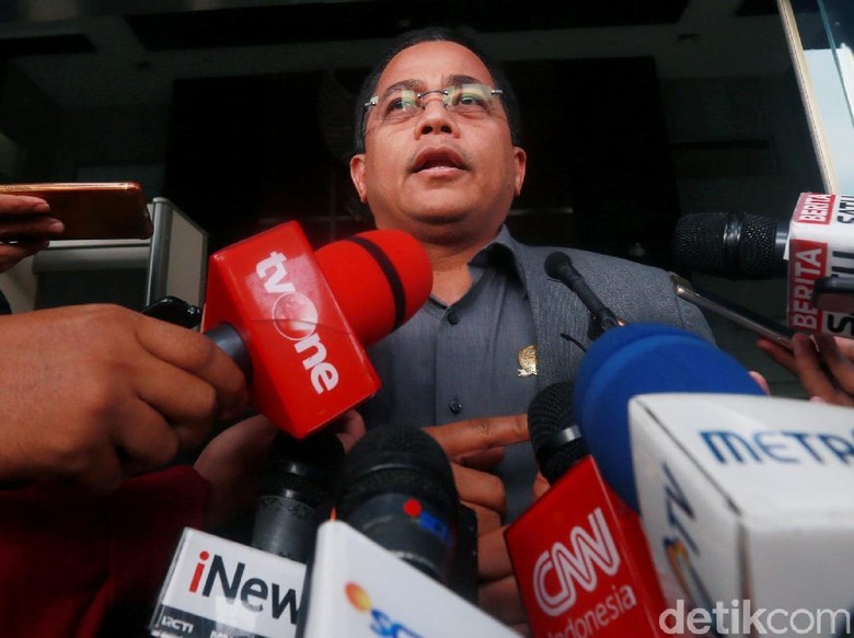 KPK Panggil Sekjen DPR Jadi Saksi Kasus Suap Impor Bawang Putih