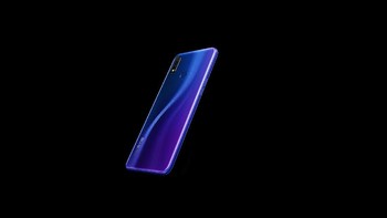 Memori internalnya sendiri 128 GB. Bila pun kurang, tersedia slot microSD yang mendukung hingga 256 GB. Foto: Realme